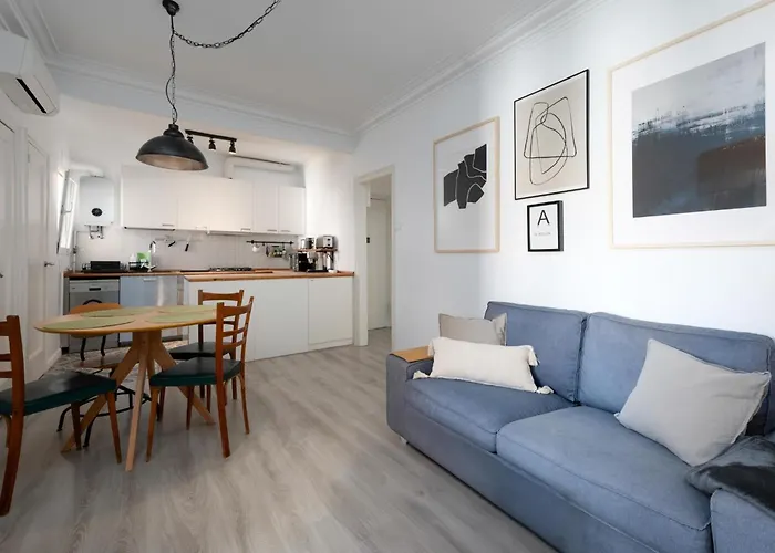 Cosy Sants 公寓 *